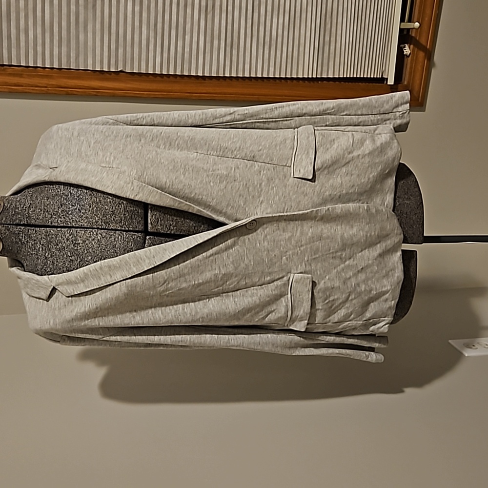Magaschoni light gray knit blazer